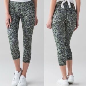 Lululemon x SoulCycle Philadelphia High-Rise Wunder Under Crop Size 6